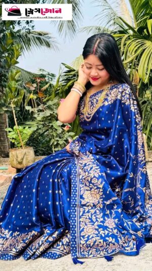 প্রিমিয়াম জাপানি সিল্ক শাড়ী + ম্যাচিং ব্লাউজ পিস (নেভি ব্লু কালার) JPS-35